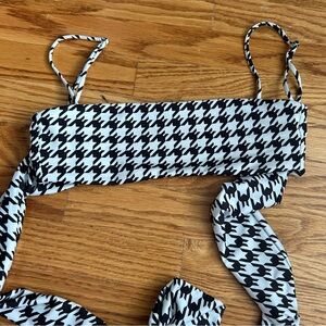 Black and white patterned bikini top